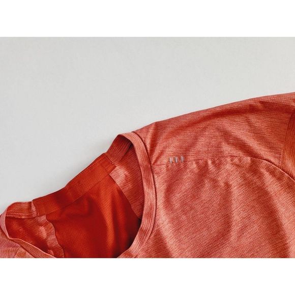 Lululemon Performance Running Pink Crew Shirt Men's Large - Picture 5 of 9